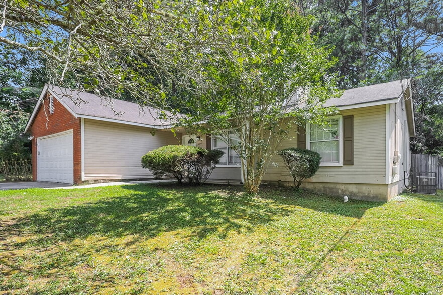 Building Photo - 10299 Wisteria Ln