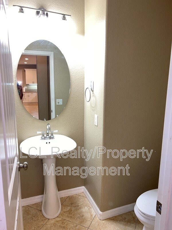 Building Photo - 30364 Skipstone Way
