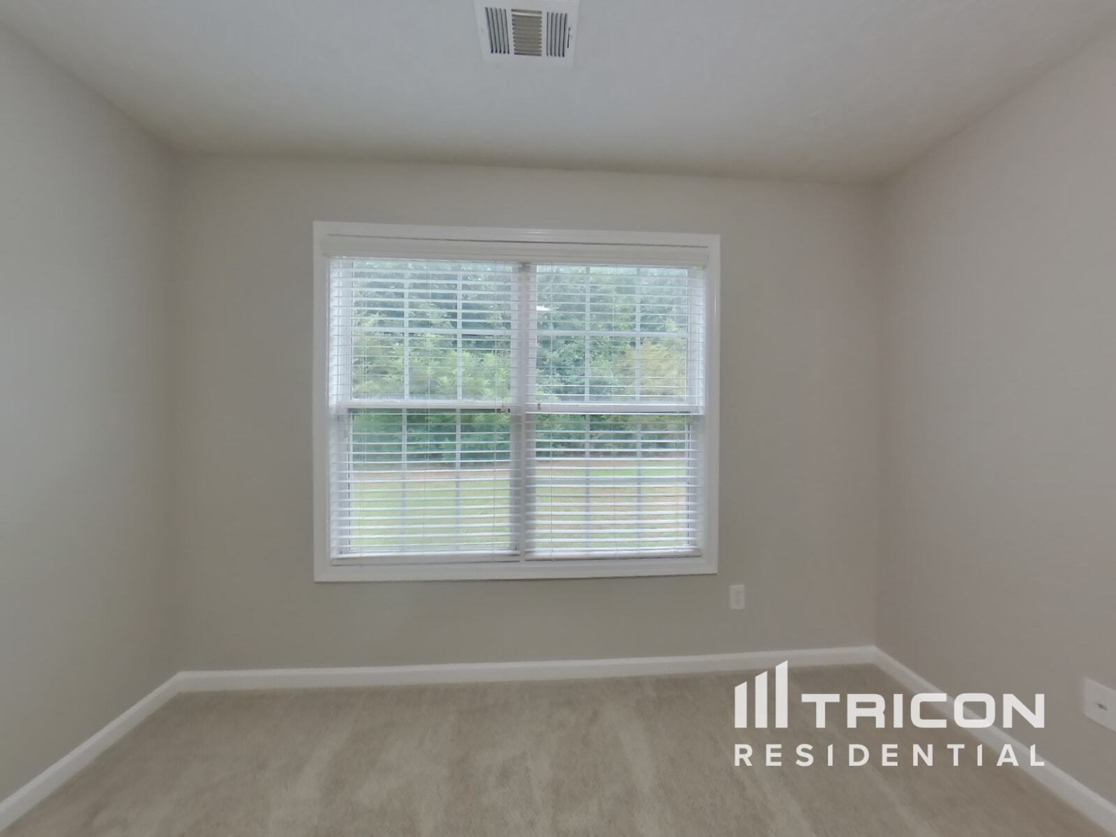 Building Photo - 828 Redan Way