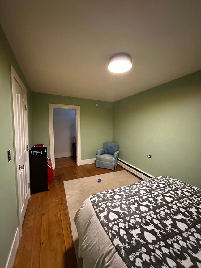 Building Photo - Spacious Single-Family House - Close to Mi...
