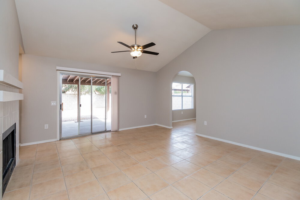 Building Photo - 7848 W Fleetwood Ln