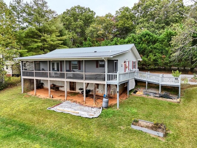 Building Photo - 586 Sun Valley Dr