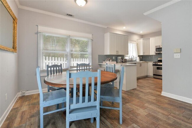 Building Photo - 310 Glenwood Ave SE