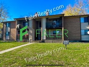 Building Photo - Spacious Ground Floor Condo with Patio