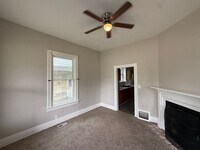 Building Photo - 938 W Edwards St