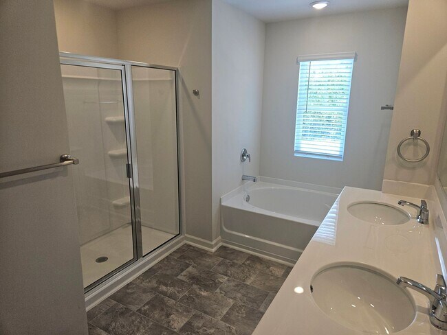 Building Photo - New 5 Bedroom 3 Bath House For Lease Dallas GA