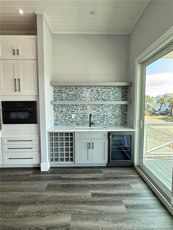 Building Photo - 304 N 7th St