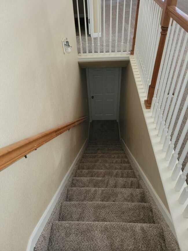 Building Photo - 7747 Mountain Laurel Dr