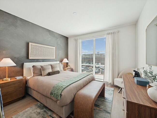 Building Photo - 10 Weeks Free | Luxury 2-Bed Home!