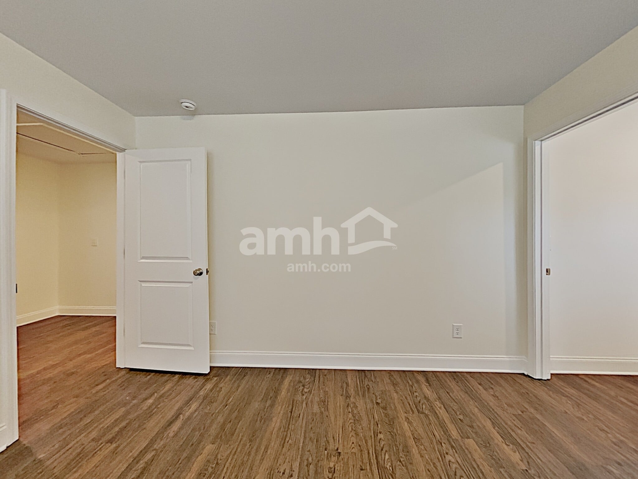 Building Photo - 154 Lindridge Dr NE