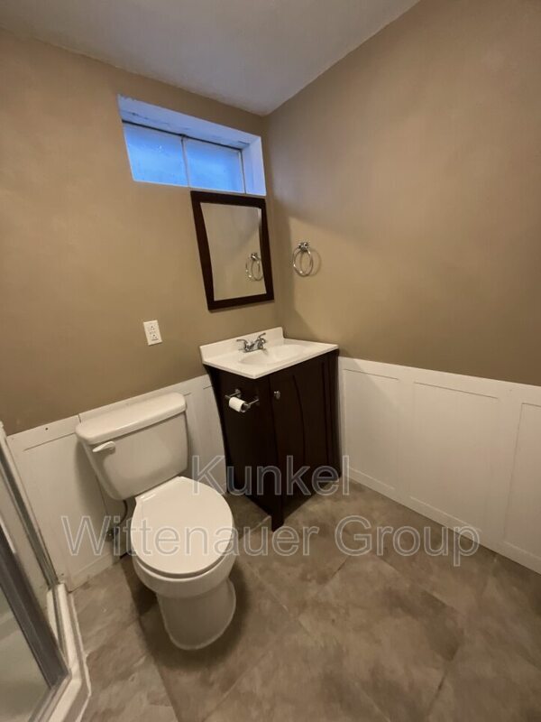 Building Photo - 801 W Nixon Dr