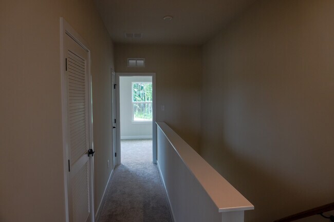 Building Photo - 12809 Red Clover Wy