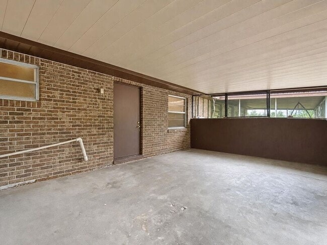 Building Photo - 1029 Jacks St