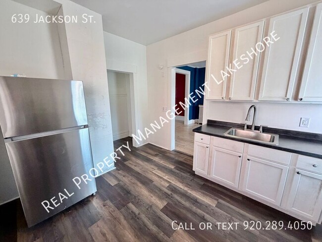 Building Photo - 639 Jackson St