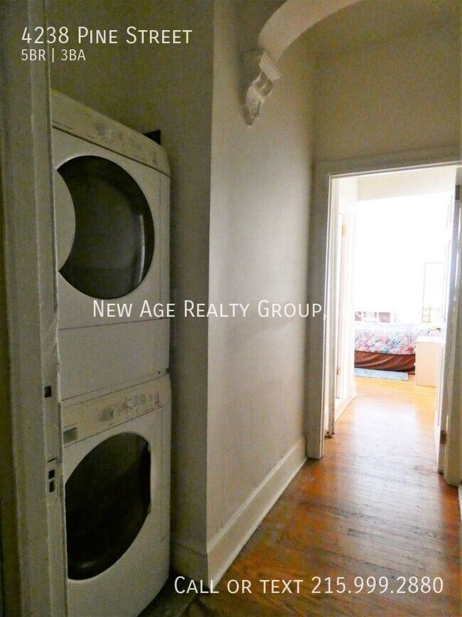 Building Photo - 4238 Pine St