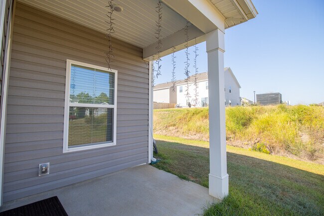 Building Photo - 410 Middlebury Ln