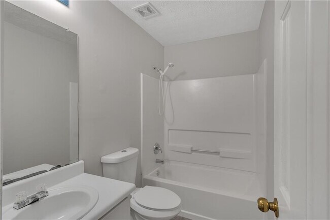 Building Photo - 7955 Trinity Park Dr