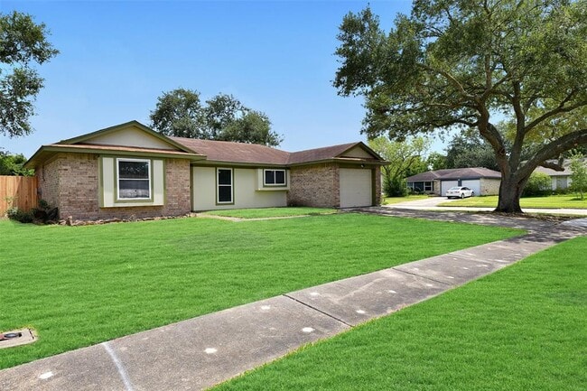 Building Photo - 2502 Ewell Dr