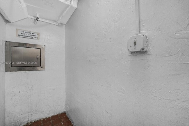 Building Photo - 7100 NW 17th St