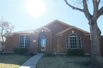 Building Photo - 10707 Copperwood Dr