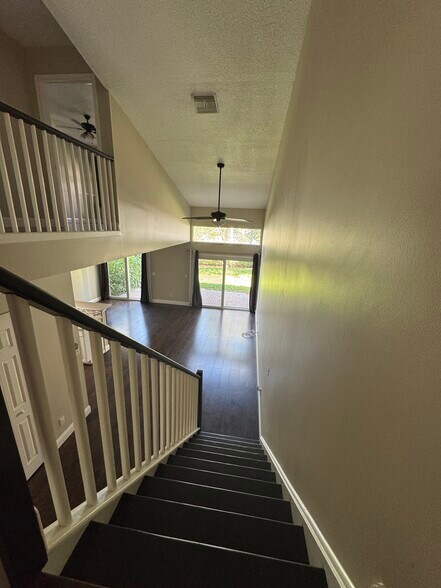 Building Photo - 12836 Woodmill Dr