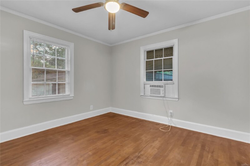 Building Photo - 2614 Skyline Ave