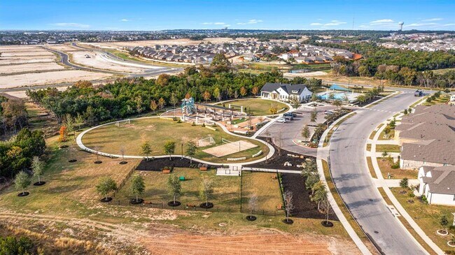 Building Photo - 2328 Lucky Ln