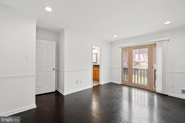 Building Photo - 7515 Pleasant Way