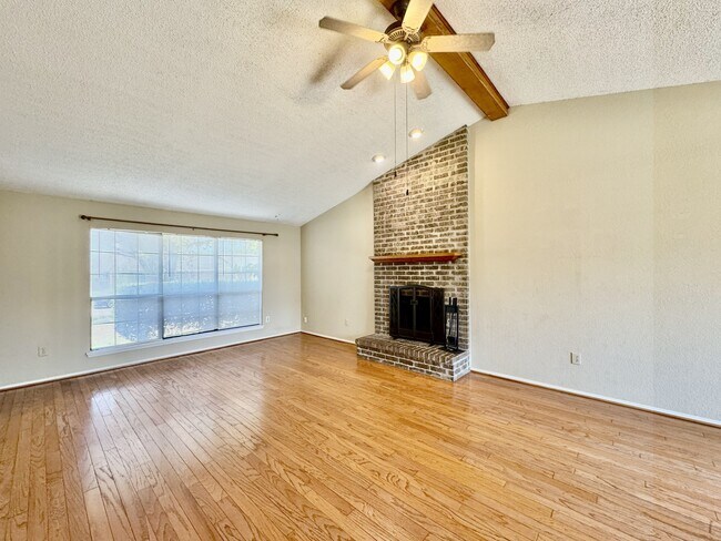 Building Photo - 6300 Westlane