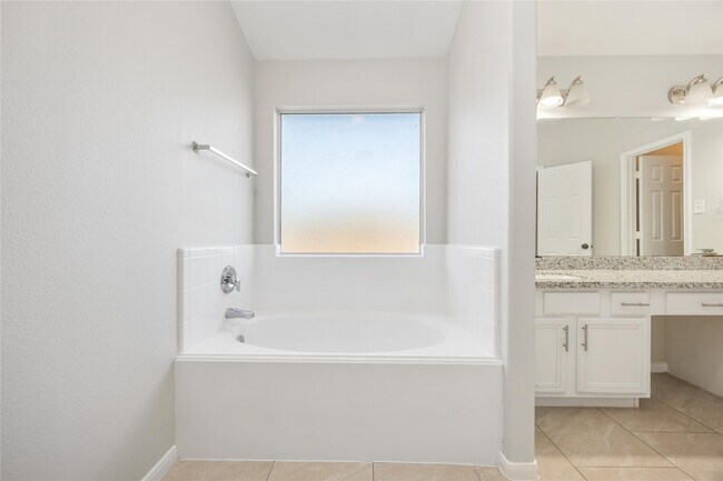 Building Photo - 10123 Twila Springs Ct