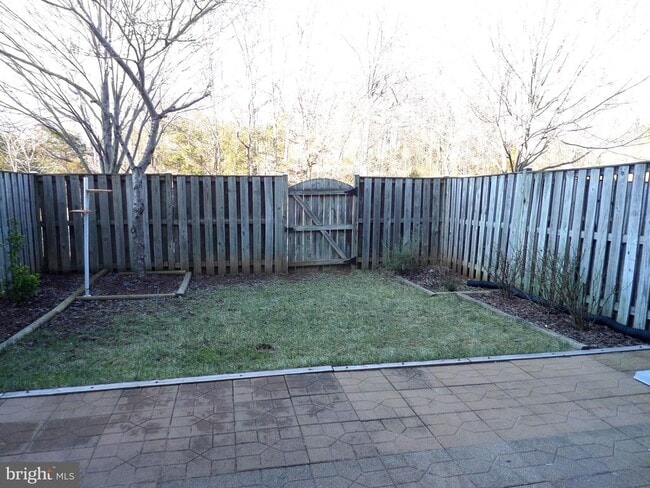 Building Photo - 7007 Courtyard Way