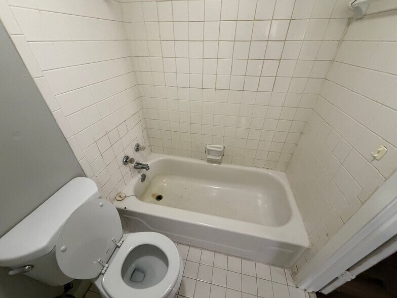 Building Photo - 4169 Double Tree St