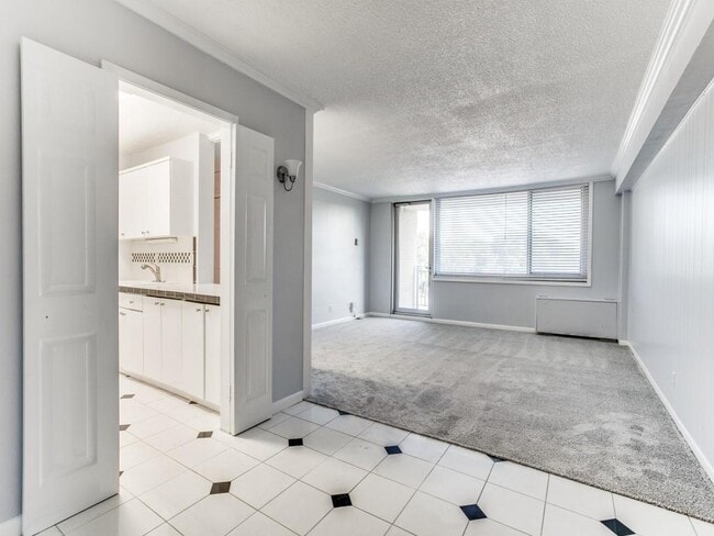 Building Photo - 3883 Turtle Creek Blvd