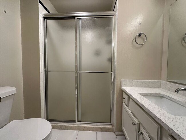 Building Photo - 7105 E Briarwood Dr