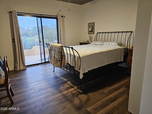 Building Photo - 6540 E Maria Dr