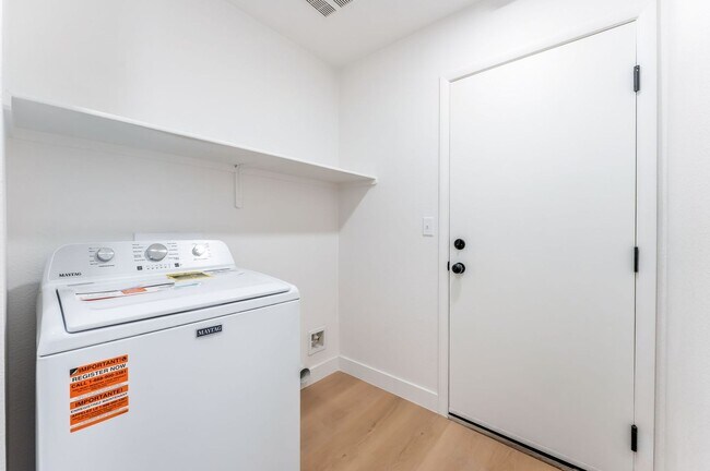 Building Photo - Modern Designer Remodel with Stylish Finishes & Spacious Outdoor Living!