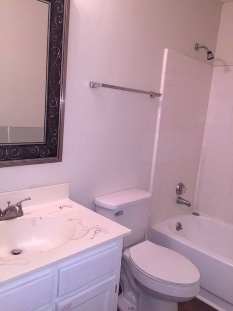 Building Photo - Like New Home Near Sisky YMCA