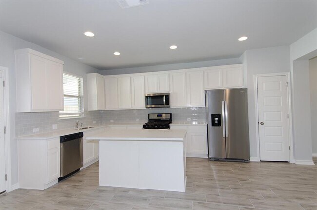Building Photo - 2136 Pecan Island Dr