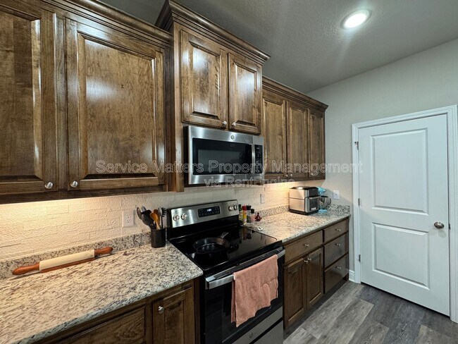 Building Photo - 5337 Parkside Dr