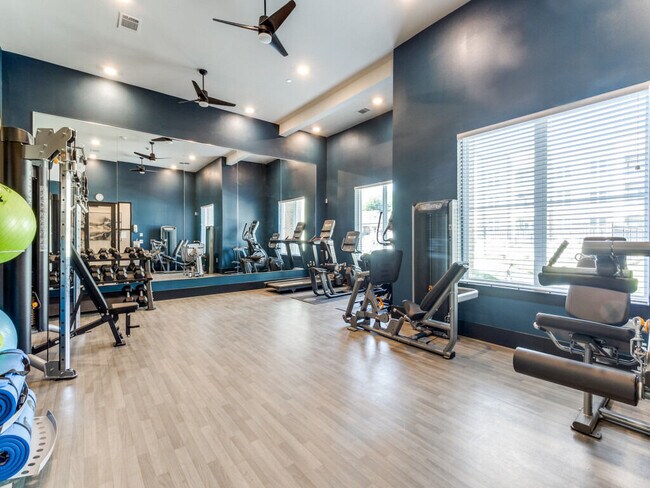 Building Photo - Palladium Park Row Katy