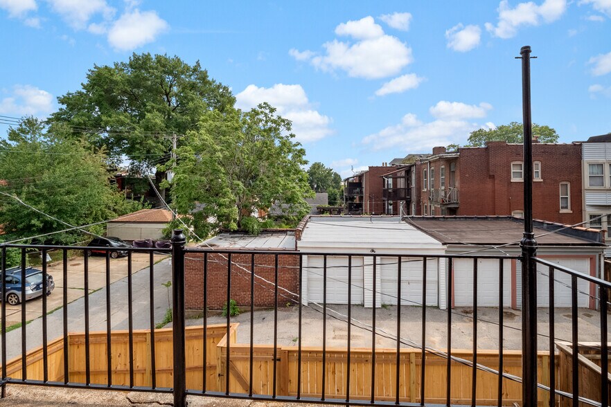 Building Photo - 3316 Sidney St