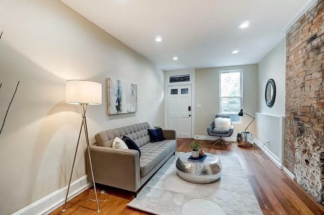 Building Photo - 1106 Dayton St