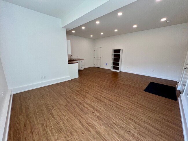 Building Photo - 8213 Harmany Ranch Rd