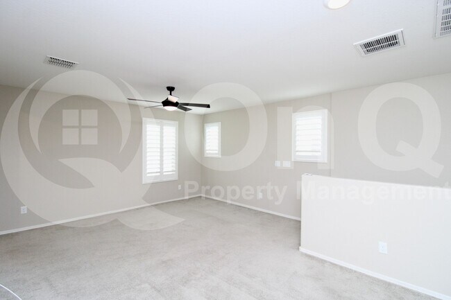Building Photo - 1537 S Loren Ln