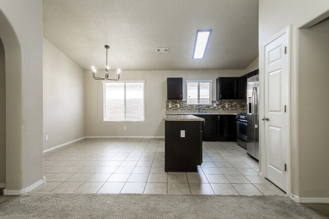 Building Photo - 9005 Rio Galisteo Pl NW