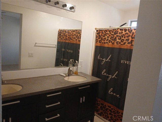 Building Photo - 12067 White Oak Ct