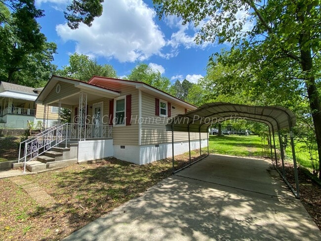 Building Photo - Charming Newly Remodeled 2-Bedroom Home fo...