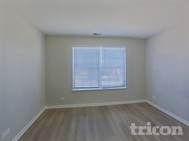 Building Photo - 41 Brentwood Dr