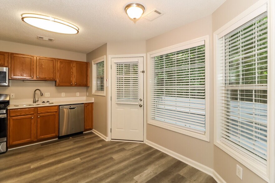 Building Photo - 404 Wood Chase Ln