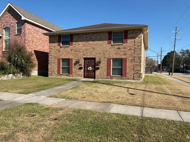 Building Photo - 6803 Louisville St